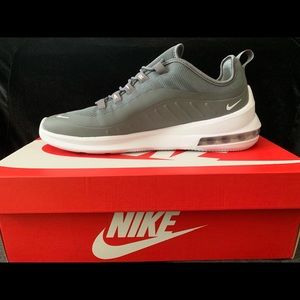 Nike Air Max Axis
